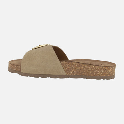 Sandalias Jerba-114 Mushroom en serraje beige con hebilla dorada