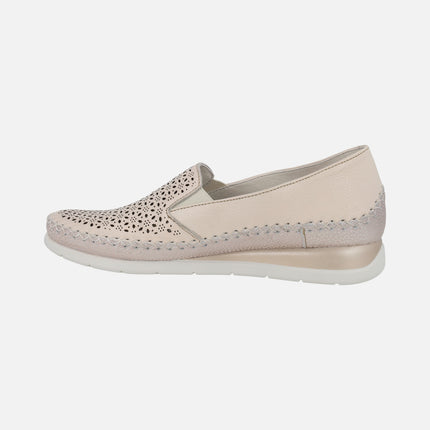 Mocasines confort Sella con picados en piel beige