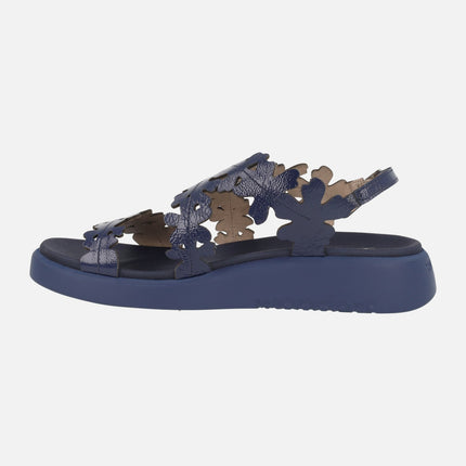 Sandalias en piel charol efecto flores Mar 51