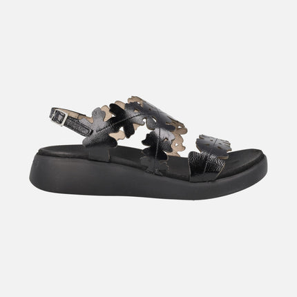 Sandalias en piel charol efecto flores Mar 51