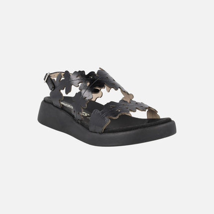 Sandalias en piel charol efecto flores Mar 51