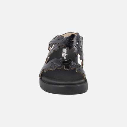 Sandalias en piel charol efecto flores Mar 51
