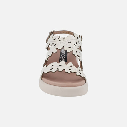 Sandalias en piel charol efecto flores Mar 51