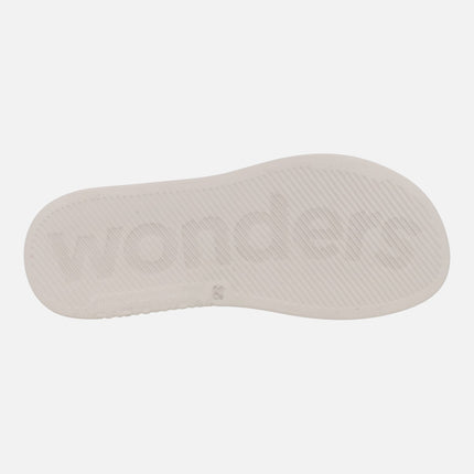 Sandalias en piel charol efecto flores Mar 51