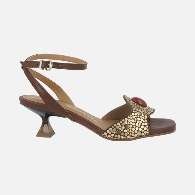 Sandalias de tacón Ericeira marrones con pulsera al tobillo