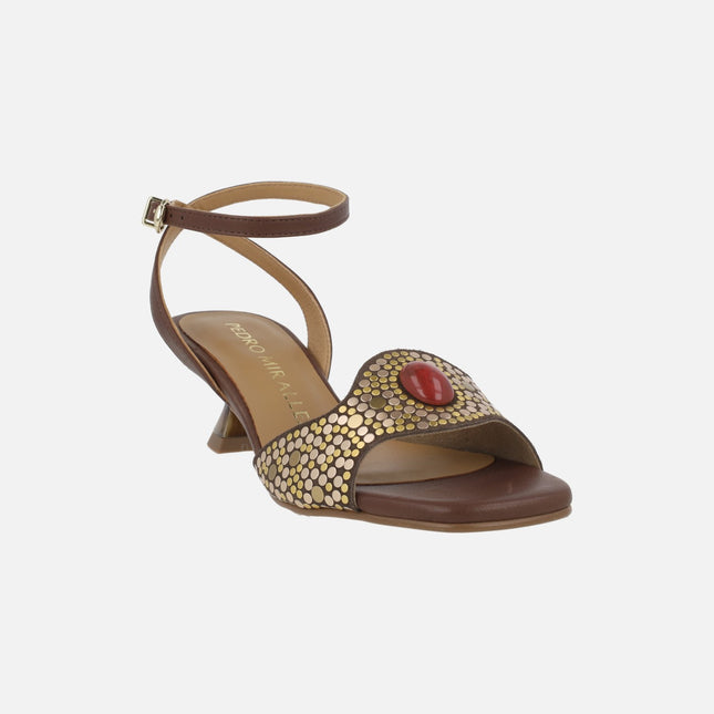 Sandalias de tacón Ericeira marrones con pulsera al tobillo