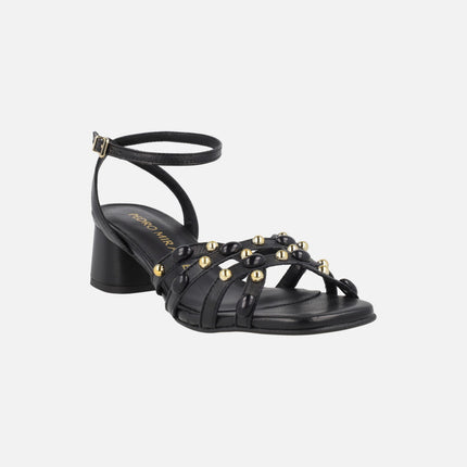 Sandalias de tacón con pedrería y pulsera al tobillo