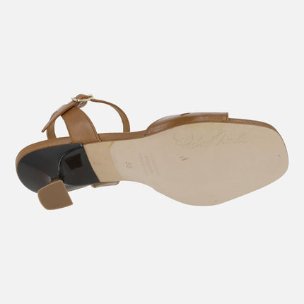 Sandalias Huesca de piel con detalle de hebilla