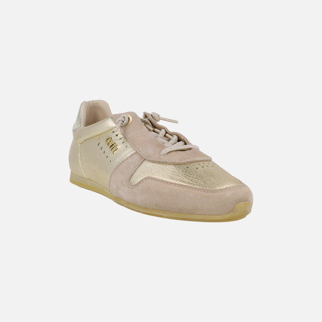 Zapatillas deportivas en metalizado oro y ante beige