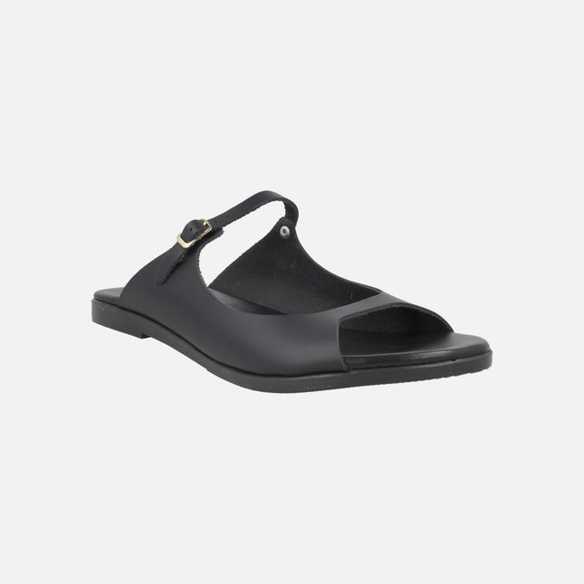 Sandalias planas de piel con tira de hebilla