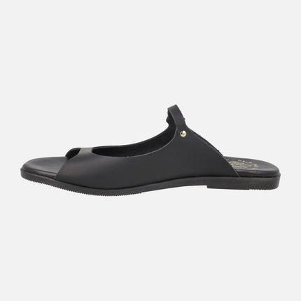 Sandalias planas de piel con tira de hebilla