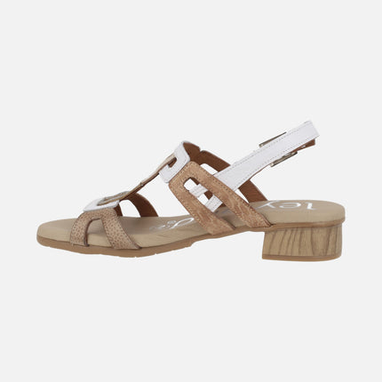 Sandalias de piel combinadas con tacón bajo
