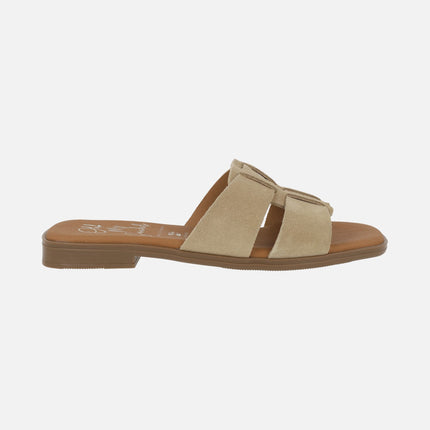 Flat leather sandals