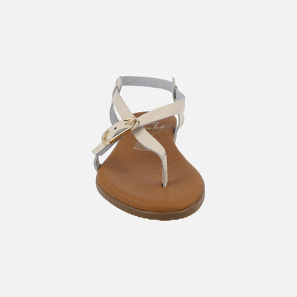 Sandalias de piel de tiras finas y hebilla
