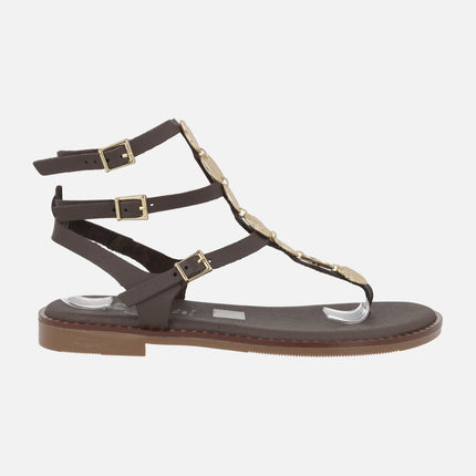 Sandalias planas de piel estilo romanas con detalle de monedas doradas