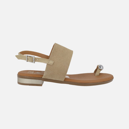 Beige suede sandals with ring-effect toe piece