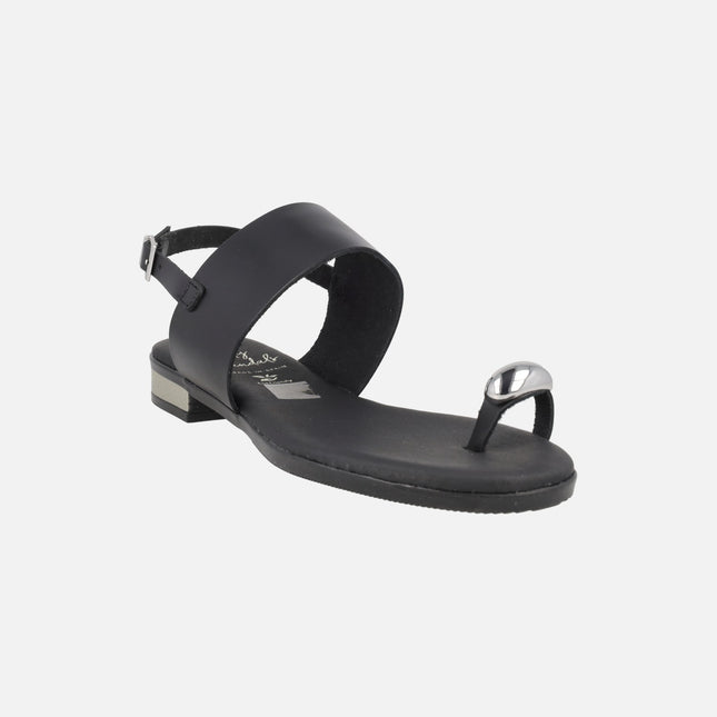 Sandalias de piel con tacón bajo metalizado y pieza efecto anillo