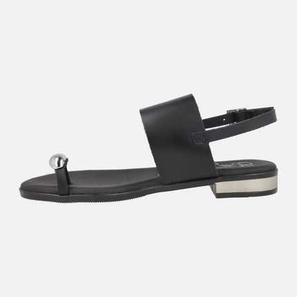 Sandalias de piel con tacón bajo metalizado y pieza efecto anillo