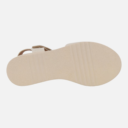 Sandalias de piel con adorno y cierre de velcro
