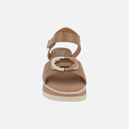Sandalias de piel con adorno y cierre de velcro