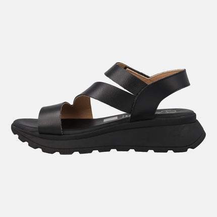 Sandalias negras de piel con cierre de velcro