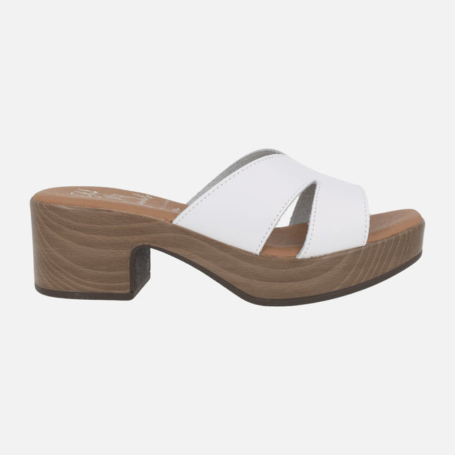 Mules de piel con plataforma efecto madera