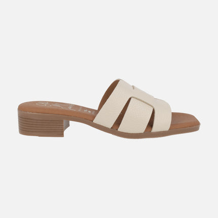 Sandalias de piel estilo mules con tacón bajo