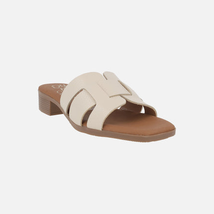 Sandalias de piel estilo mules con tacón bajo