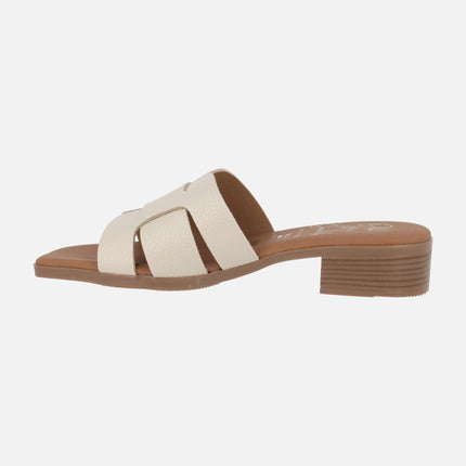 Sandalias de piel estilo mules con tacón bajo