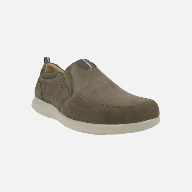 Special wide moccasins for men in taupe nubuck with side elastics