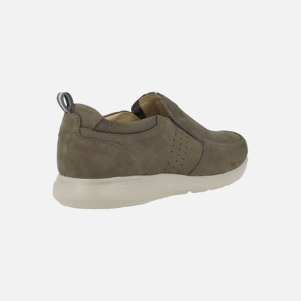 Special wide moccasins for men in taupe nubuck with side elastics