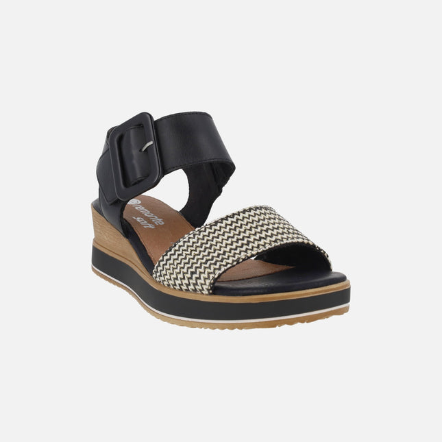 Sandalias de cuña con pala en tejido y cierre de velcro