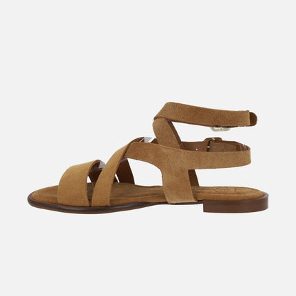 Sandalias de serraje camel con dos pulseras al tobillo