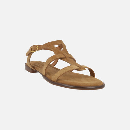 Sandalias planas en serraje camel con hebilla Gala 26
