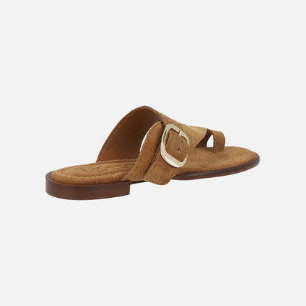 Camel suede flat sandals with toe piece Luli 26