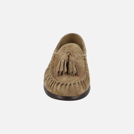 Mocasines de ante camel con puntera fruncida y borlas Shawnee