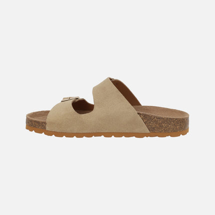 Sandalias estilo bio en serraje beige con hebillas doradas