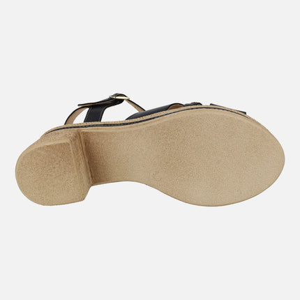 Sandalias de piel con plataforma y detalle de tachas