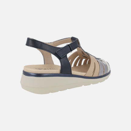 Sandalias confort estilo cangrejeras en combinado de color