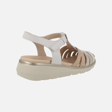 Sandalias confort estilo cangrejeras en combinado de color