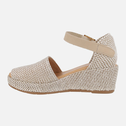 Zapatillas abiertas de puntera en tejido rafia con pulsera al tobillo