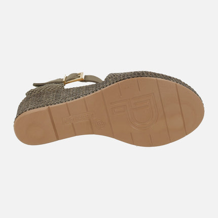 Zapatillas abiertas de puntera en tejido rafia con pulsera al tobillo