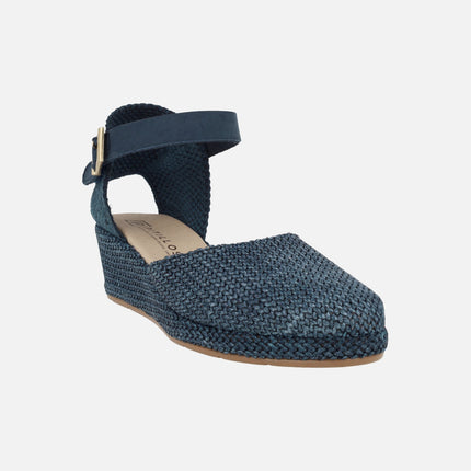 Zapatillas de rafia con pulsera de piel al tobillo y cuña de 5 cm
