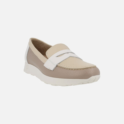 Mocasines confort de piel en combinado blanco crema y taupe