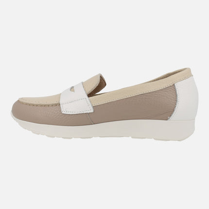 Mocasines confort de piel en combinado blanco crema y taupe