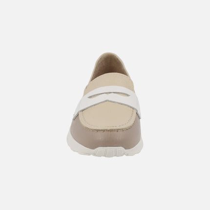 Mocasines confort de piel en combinado blanco crema y taupe