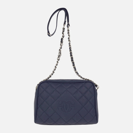 Quilted leather crossbody bags with combined chain handle