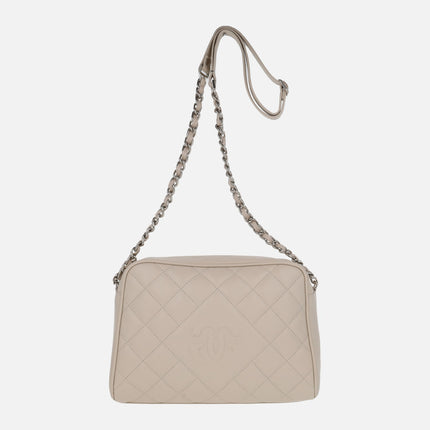 Quilted leather crossbody bags with combined chain handle