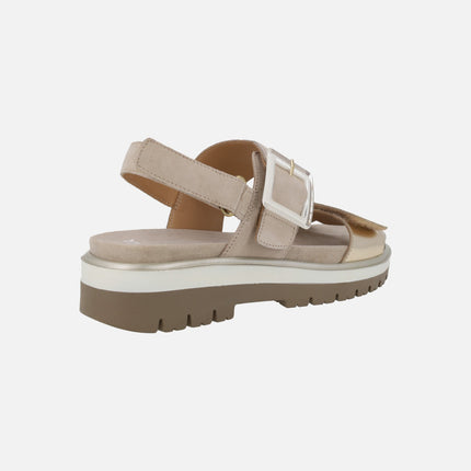 Sandalias en combinado beige y oro con cierre de velcros