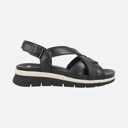 Sandalias de piel negras de tiras con cierre de hebilla